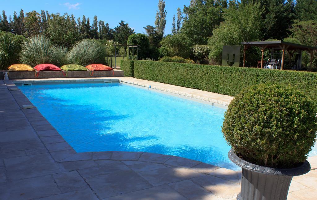Gite Des Carmes And Spa Le Thor Exterior foto